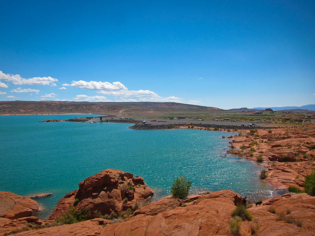 are dogs allowed at sand hollow state park